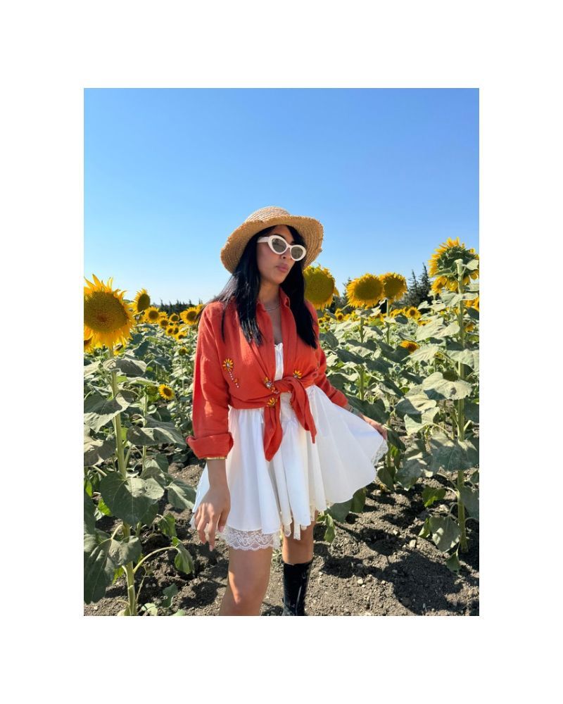 TURUNCU İŞLEMELİ GÖMLEK