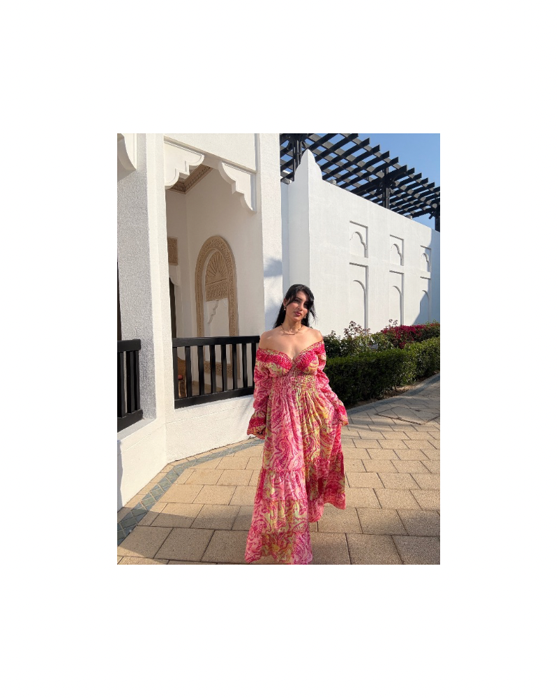 Pembe Kayık Yaka Elbise