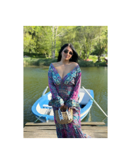 madonna yaka mavi mor elbise