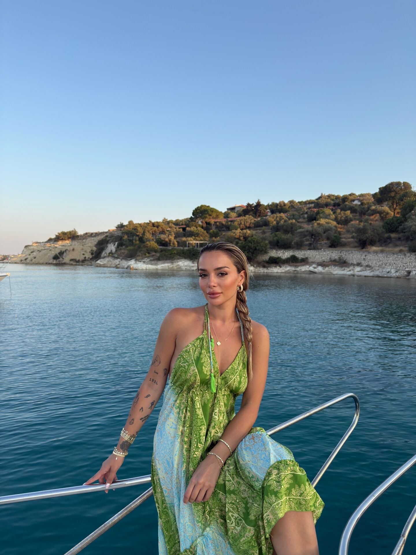 Mavi Yeşil Önü Kısa Arkası Uzun İpek Elbise